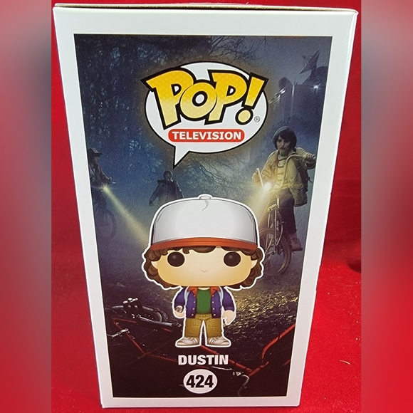Dustin funko # 424 (nib) - Picture 6 of 7
